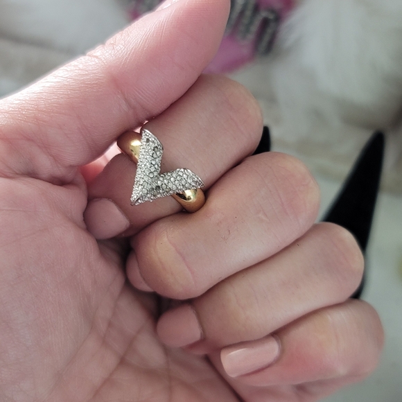 Louis VuittonEssential V ring Gold, Metal - Picture 4 of 10